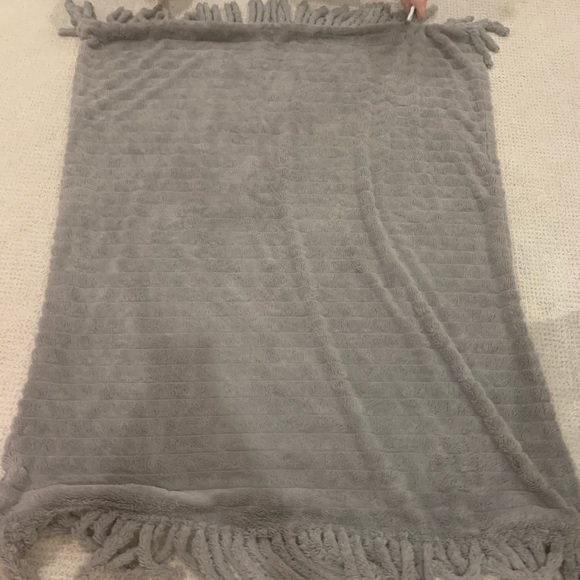 Z Gallerie Bedding Z Gallerie Gray Fur Throw Blanket Poshmark